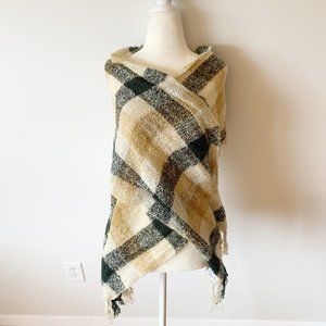 Cozy Cream / Forest Green Wrap Shawl Scarf